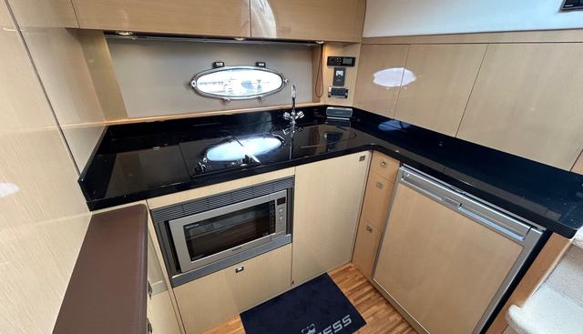 Silver Breeze yacht for sale 52