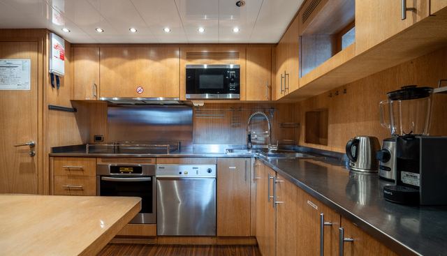 GRAZIADIU yacht for sale 32