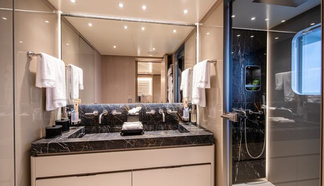 KINDA yacht for sale 17