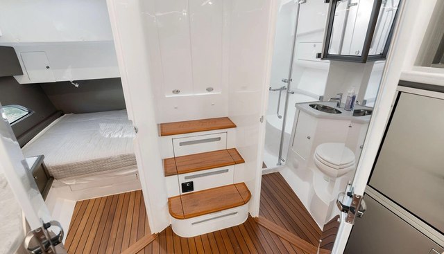 Salty Dog yacht for sale 27