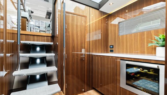 Tropical Dreamer yacht for sale 40