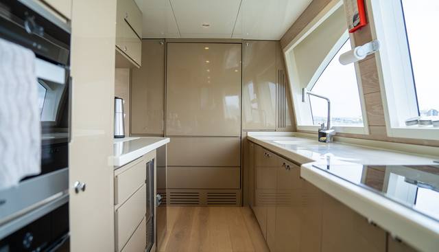 AQUILA yacht for sale 19