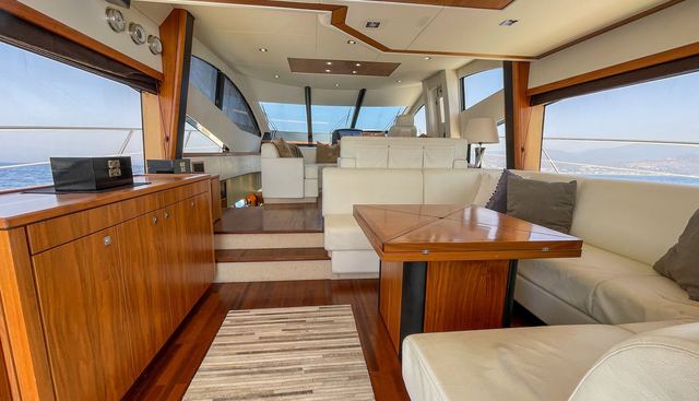 JUNIOR yacht for sale 23