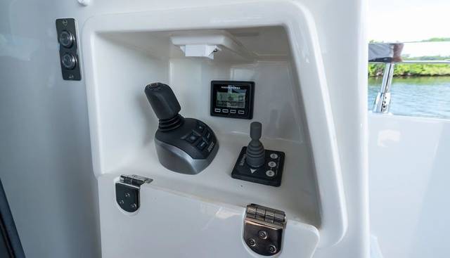 F4.9 yacht for sale 19