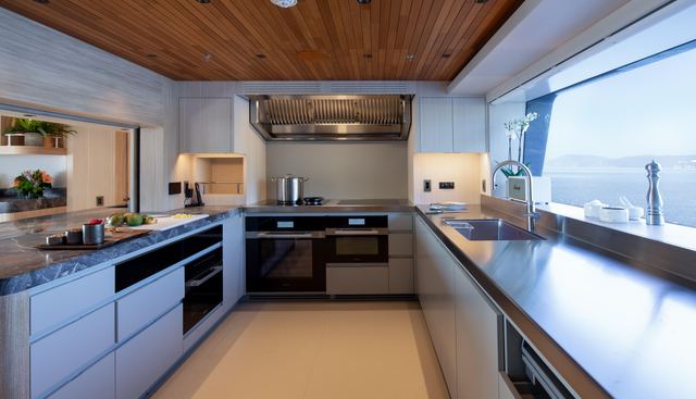 KING BENJI yacht for sale 22