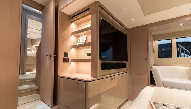 4532656 yacht for sale 33