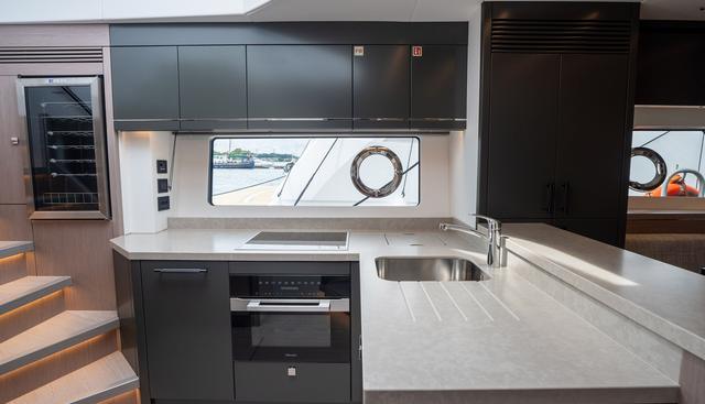 1282475 yacht for sale 22