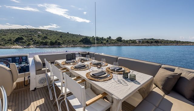 SEA DREAM II yacht for sale 40