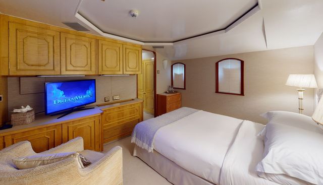 WILAMINA yacht for sale 25