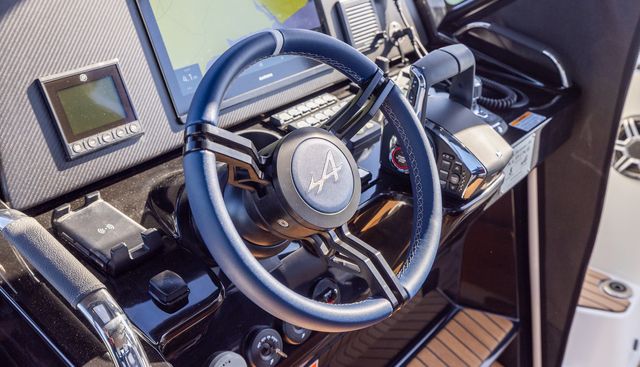 noname yacht for sale 10