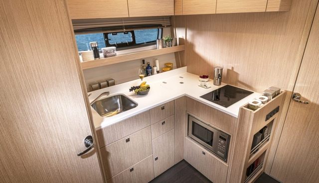 SR41 yacht for sale 22