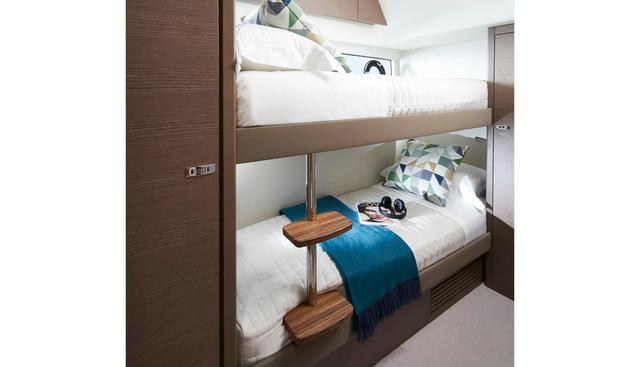 V55132 yacht for sale 18