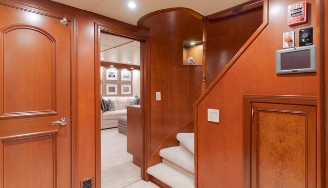 Huracan yacht for sale 55