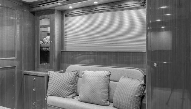 MALOU yacht for sale 24
