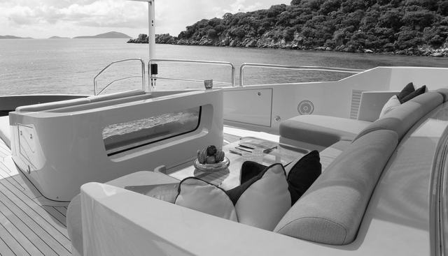 MUCHOS MAS yacht for sale 30