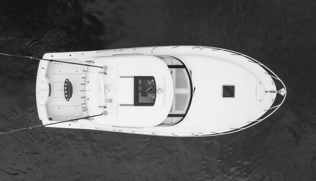 Commodore Two yacht for sale 28