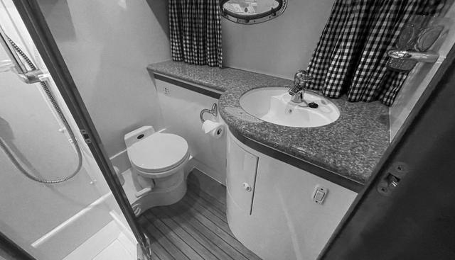 Memphis Belle yacht for sale 28