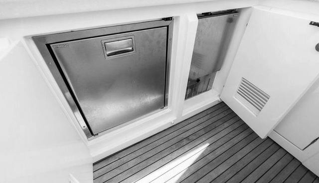 Deep Blue yacht for sale 23