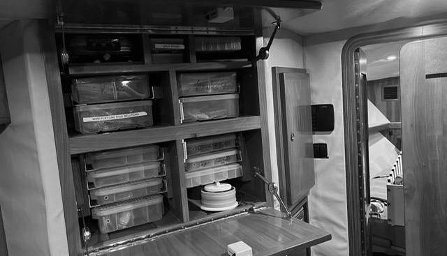 STEAMER yacht for sale 32