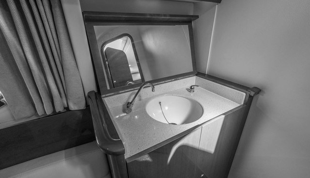 Ushuaia yacht for sale 29