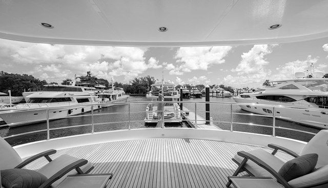 SOLACE yacht for sale 32