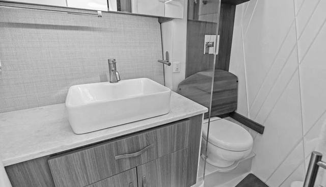 Treehouse yacht for sale 25