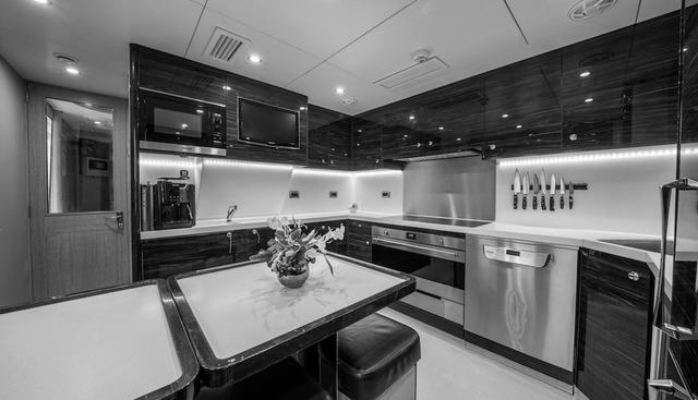 LA MASCARADE yacht for sale 37