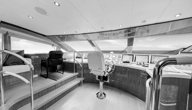 MESMERIZE yacht for sale 28