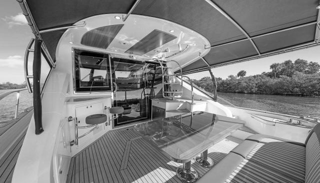 54 DAYBRIDGE yacht for sale 12