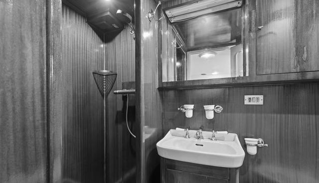 DAYLAMI yacht for sale 27