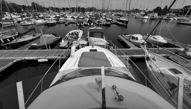 Roxy 2 yacht for sale 5