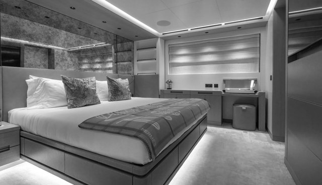 Alchemist yacht for sale 40