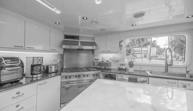 Entourage yacht for sale 43