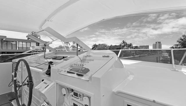 ADVENTURER yacht for sale 44