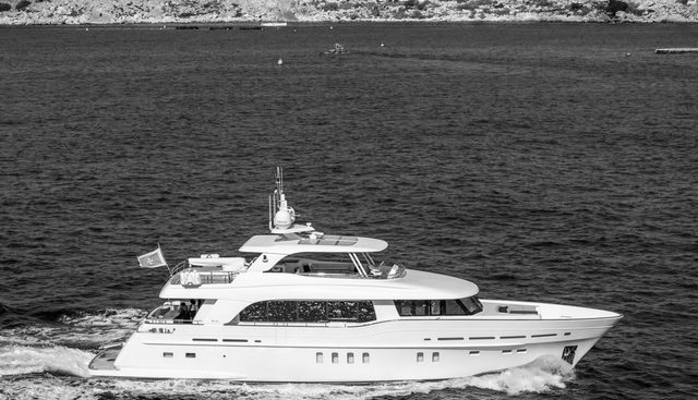 FIREFLY yacht for sale 8