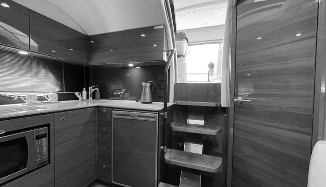 noname yacht for sale 33