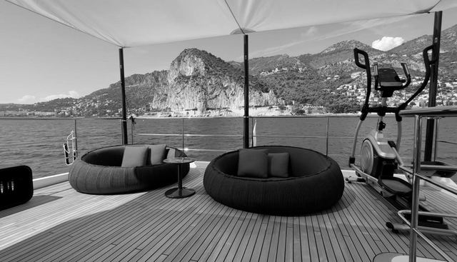CHILLIN' yacht for sale 20
