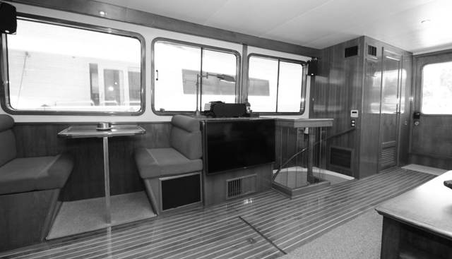 VIAMORE yacht for sale 9