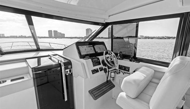 Treehouse yacht for sale 22