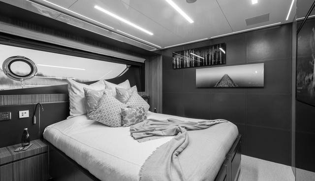 RIES yacht for sale 14