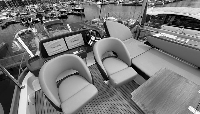 Roxy 2 yacht for sale 10
