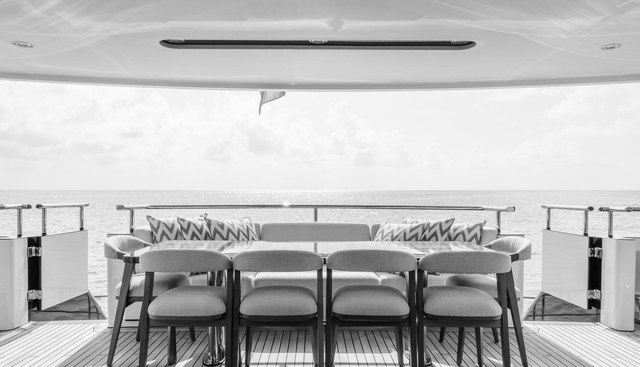 MOONEN 110 MUSTIQUE yacht for sale 55