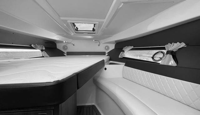 noname yacht for sale 33