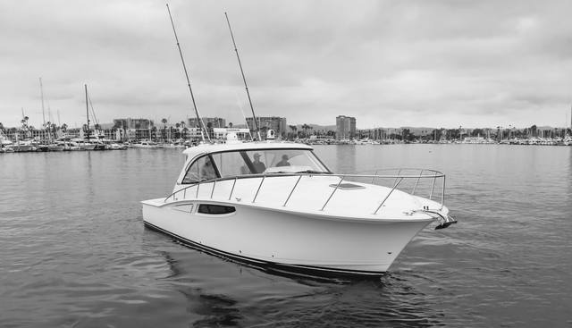Commodore Two yacht for sale 25