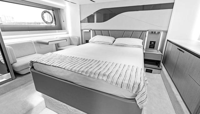 PREDATOR EVO yacht for sale 38