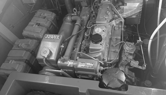 Locomotion yacht for sale 29