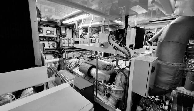 SURVIVOR 2 yacht for sale 23