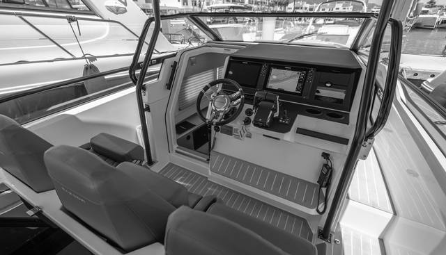 320GTO-783 yacht for sale 15