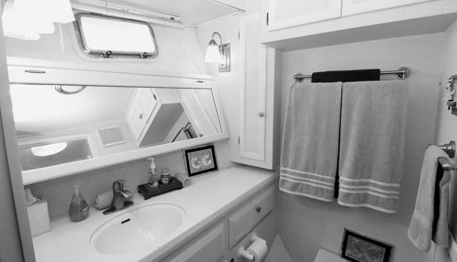 VIAMORE yacht for sale 19