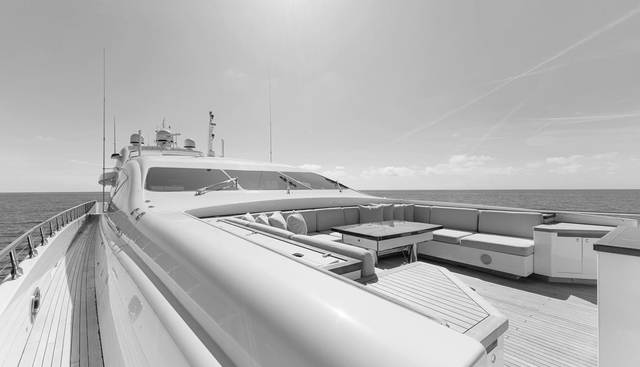 ROYALE X yacht for sale 27